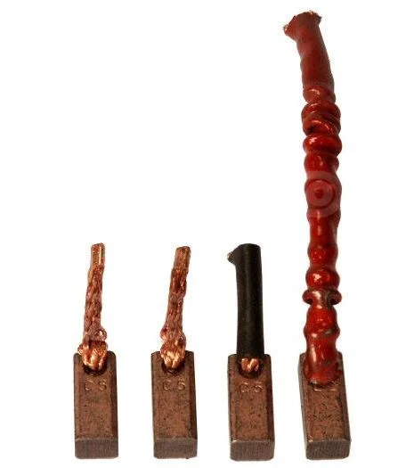 Jeu de balais charbon pour démarreur DENSO 2280009530